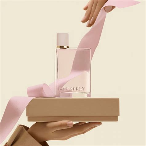 burberry borsa|Burberry her fragrance.